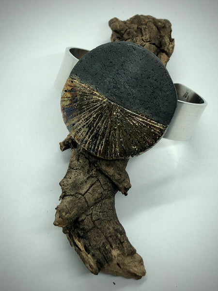 bracciale in acciaio inox con apliche in ceramica Raku