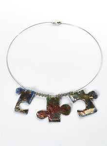 collana fatta a mano in ceramica Raku puzzle