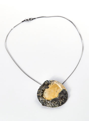 Collana giallo oro raku fatta a mano in ceramica raku