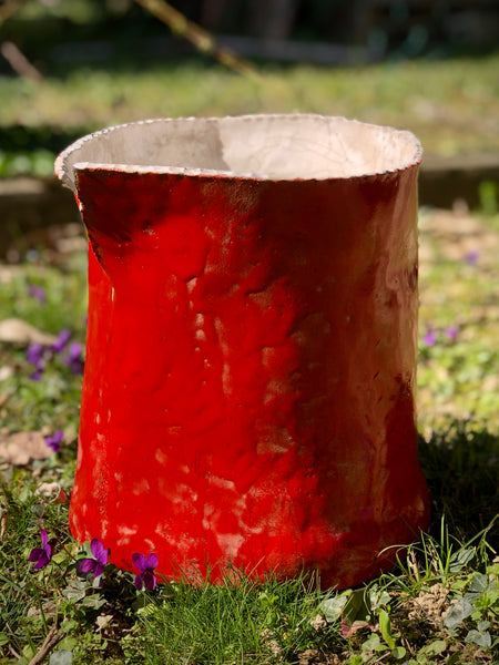 Vaso Natura Carminio in ceramica Raku colore rosso all'esterno e bianco all'interno, pezzo unico
